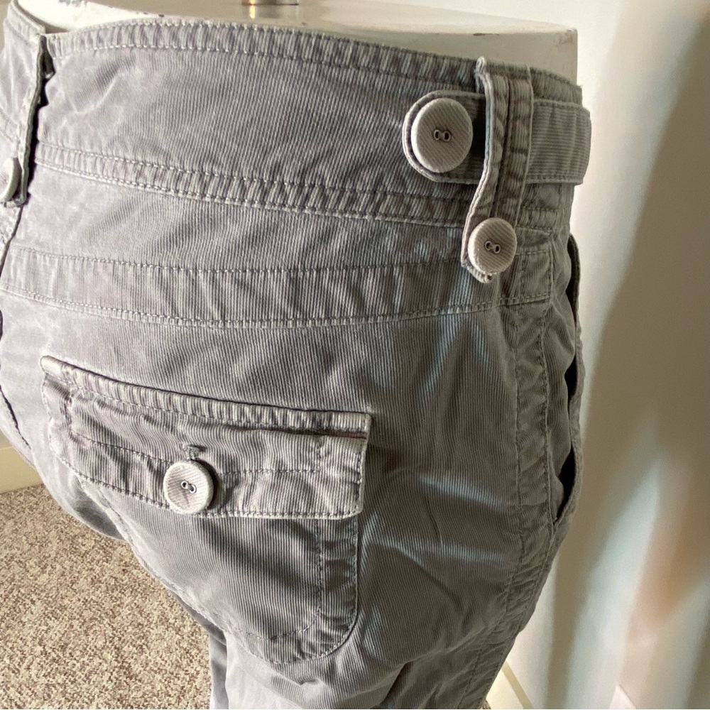 EDDIE BAUER Shaw Light Grey Corduroy Capri Crop Pant Utility Size 8 Tall - Picture 13 of 16